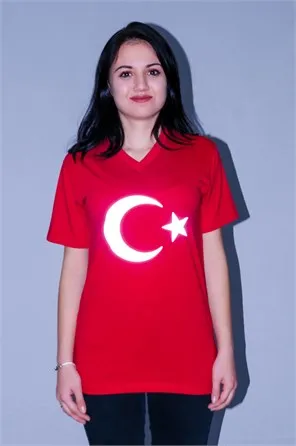 Adana kurumsal ve toplu sipariş ekipleri için 23 Nisan etkinlik baskılı tişört — İlke Tekstil Denizli üretimi