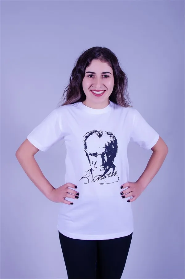 Denizli gıda ve hizmet sektörü ekipleri için 29 Ekim Cumhuriyet baskılı tişört — İlke Tekstil Denizli üretimi